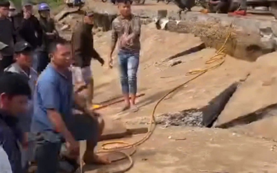 Thông tin mới nhất vụ sập bờ kè, 4 người tử vong: Hoàn cảnh 2 gia đình gặp nạn rất đáng thương