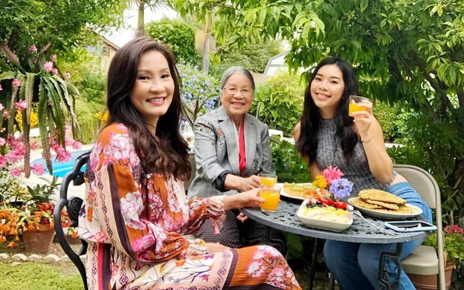 Chỗ dựa tinh thần đặc biệt của nghệ sĩ Hồng Đào ở tuổi ngoài 60