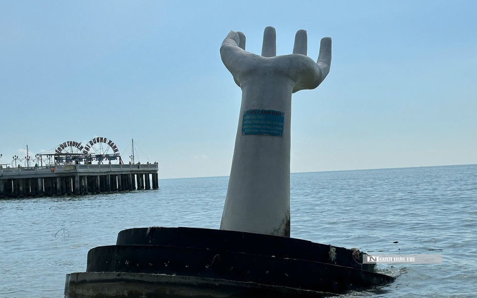 Số phận cuối cùng của "5 cánh tay khổng lồ" ở biển Hải Tiến