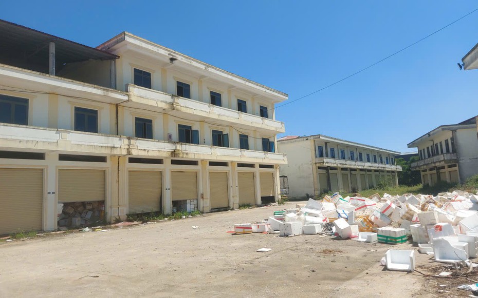 Chợ đầu mối nông sản trăm tỷ "ế khách"