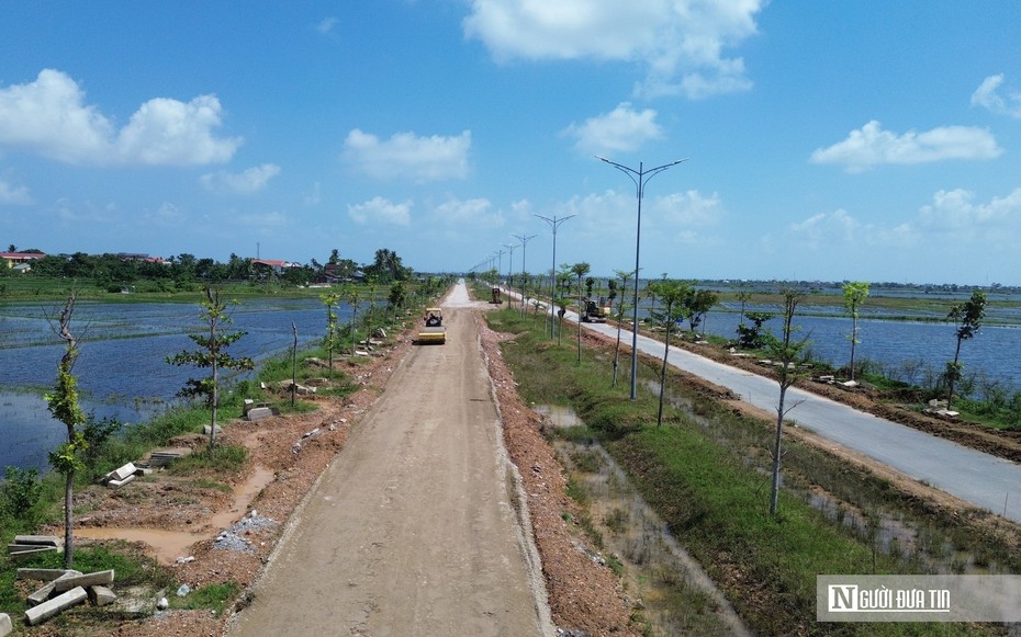 Mục sở thị đường gần 195 tỷ đồng ở Huế chưa bàn giao vì lún, nhà thầu đang sửa chữa