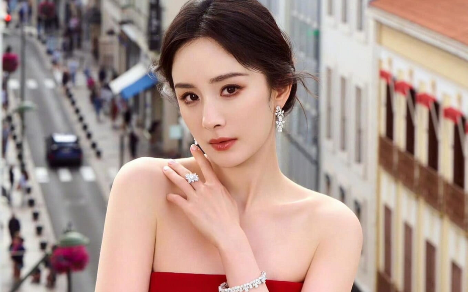 Sau 8 năm ly hôn, Dương Mịch có động thái đáng chú ý liên quan đến con gái