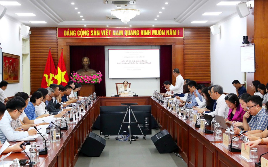 Tháo gỡ điểm nghẽn, khơi thông nguồn lực và tạo động lực mới cho ngành du lịch phát triển