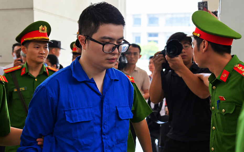 Bạn gái Mr Pips giữ hàng trăm tỷ đồng nhưng bố mẹ vẫn làm ruộng