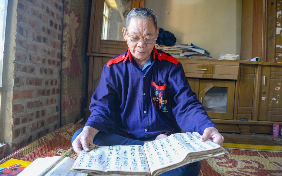 Níu từng con chữ cổ của người Dao trước nguy cơ thất truyền