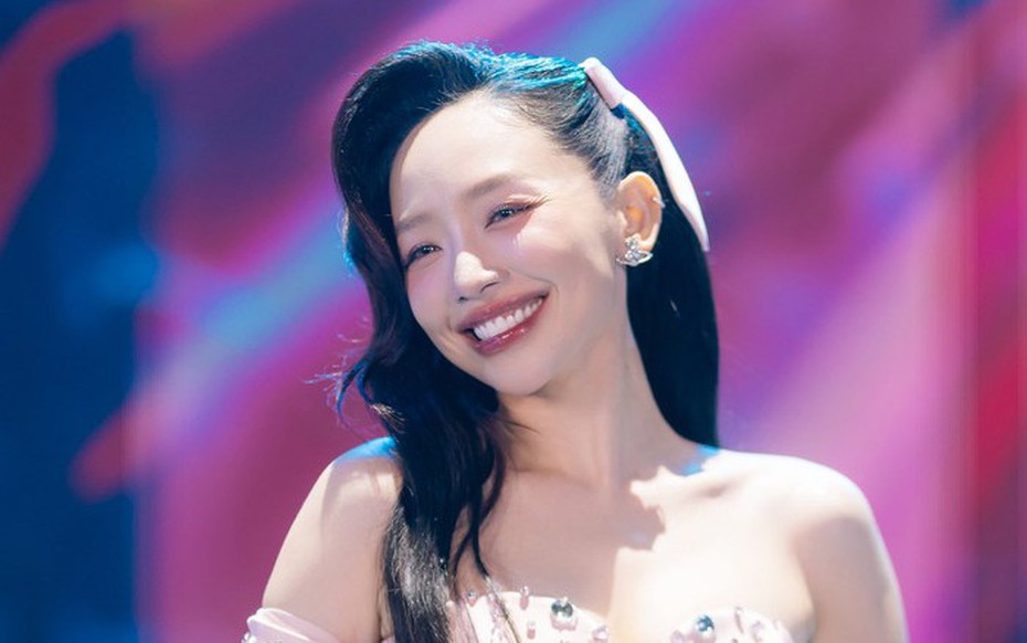 Nữ ca sĩ Việt  "bắt trend" nhẹ nhàng, cực duyên của một sao nữ nổi tiếng