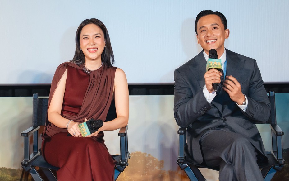 Bắt gặp Mai Tài Phến về ăn Tết cùng gia đình Mỹ Tâm