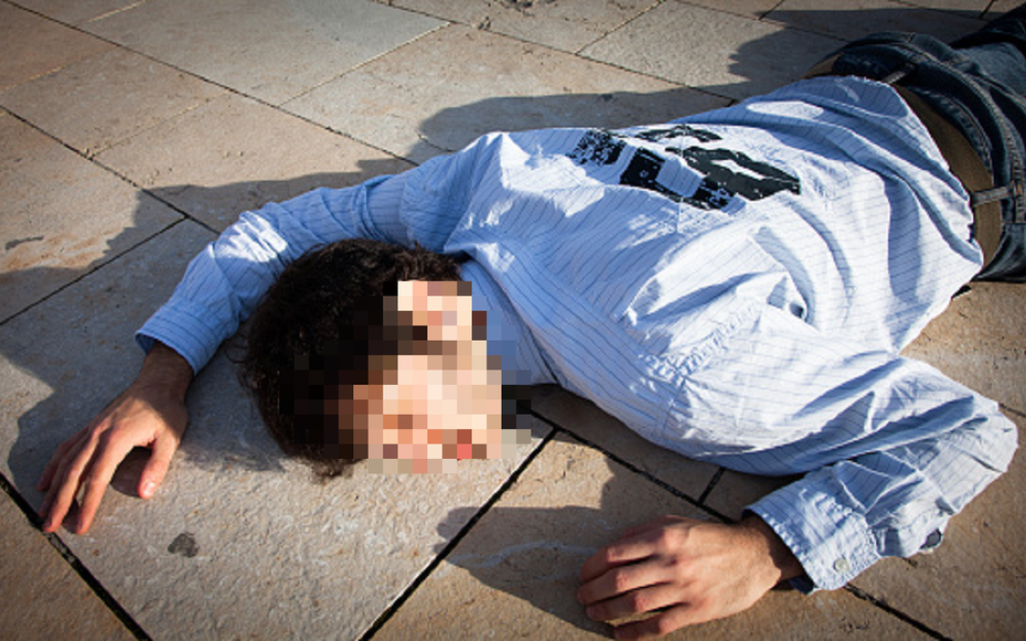 Người đàn ông 44 tuổi nguy kịch sau khi uống thứ nước "vạn người mê"