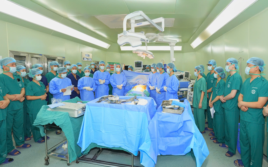 Nghĩa cử hiến tạng đầu xuân: 8 cuộc đời hồi sinh sau câu nói lay động của người mẹ "con bình yên nhé"