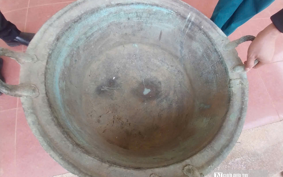 Cận cảnh những cổ vật hàng trăm năm nhiều lần bị trộm nhưng "tự quay về" với bản làng