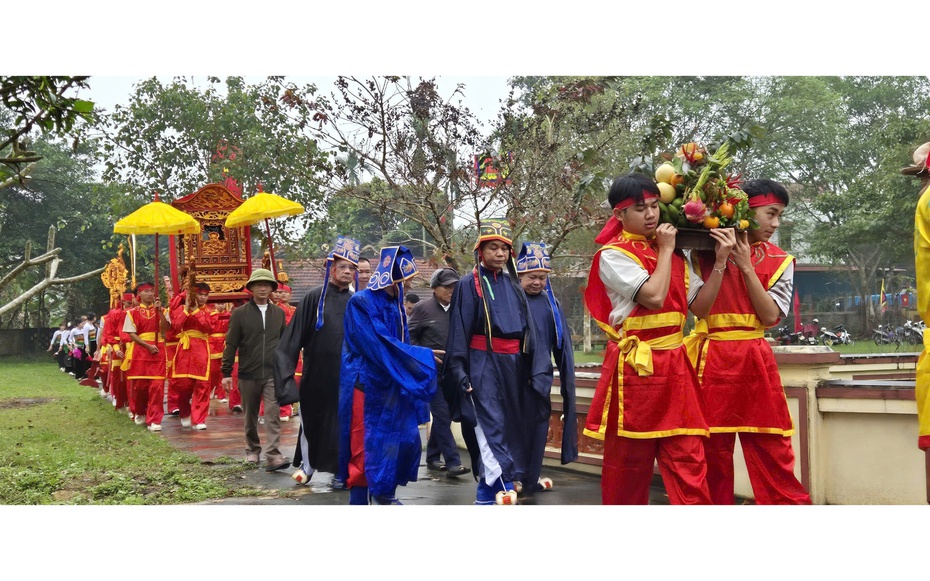 Âm vang cồng chiêng lễ hội Mường Khô