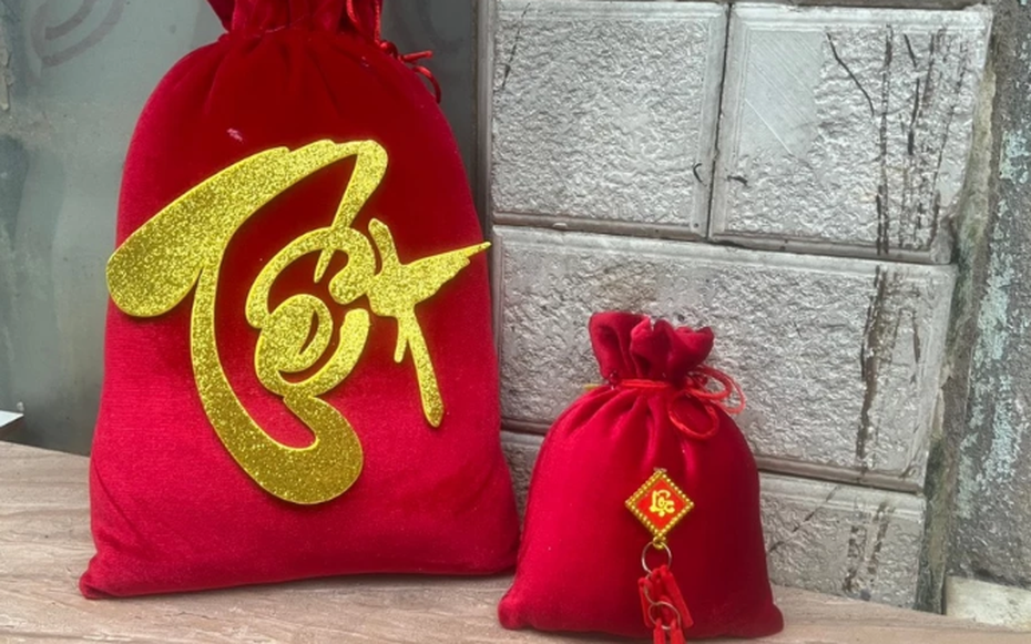 Thưởng Tết lạ đời: Slogan “cay nhưng không bỏ cuộc” khiến nhân viên “đứng hình”