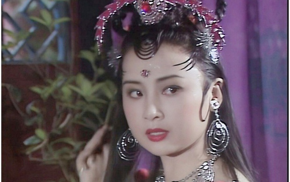 "Bà trùm" phim ảnh từng là "yêu tinh nhện" đẹp nhất Tây du ký