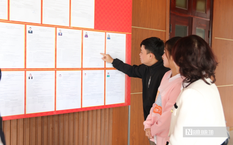 Sinh viên Nghệ An trao niềm tin, gửi kỳ vọng vào từng lá phiếu