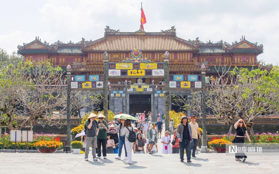 Huế cần làm gì để kéo dài thời gian lưu trú của du khách thông qua các hoạt động kinh tế đêm?