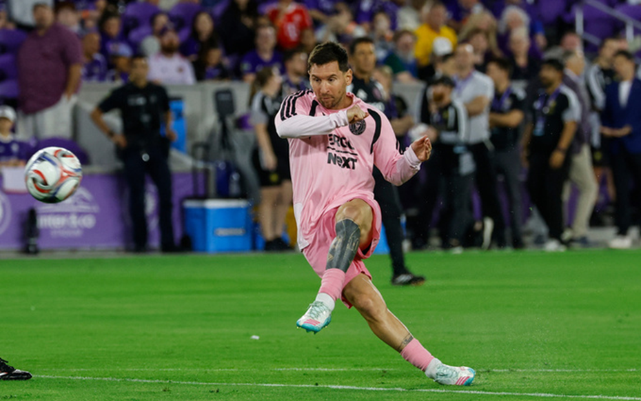 Lionel Messi chạm mốc 900 bàn bằng siêu phẩm “xé gió”: Kỷ lục chưa từng có