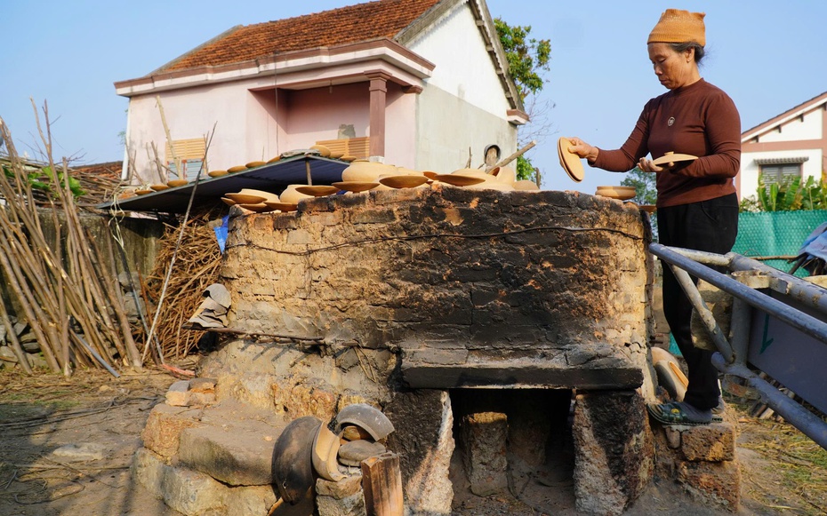 “Giữ lửa” làng nghề nồi đất trăm năm của xứ Nghệ