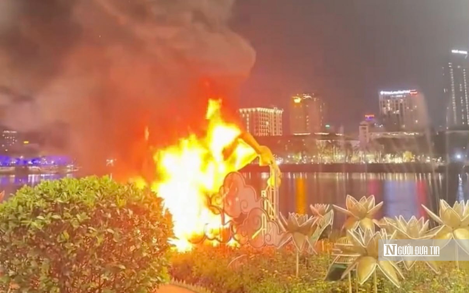 Linh vật ngựa ở Huế bốc cháy trong đêm: Đơn vị quản lý lên tiếng