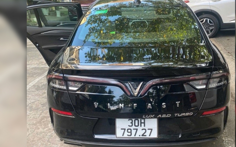 Công an Tp.Hà Nội tìm người giao dịch xe ô tô biển số 30H-797.27