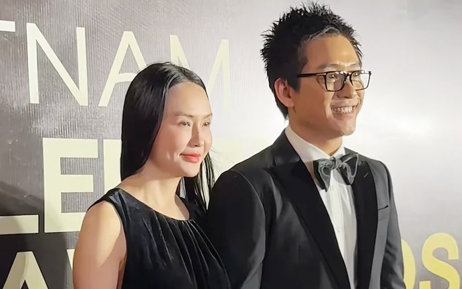 Bà xã Tuấn Hưng lên tiếng khi bị chê xuống sắc