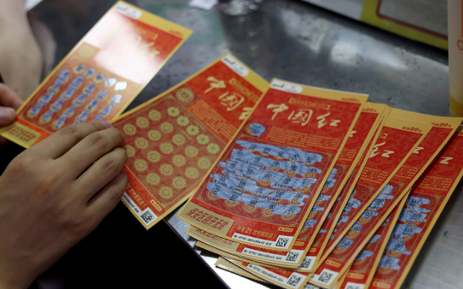 Anh bảo vệ nghèo trúng độc đắc số tiền "khổng lồ", kết cục khiến nhiều người nghẹn lòng