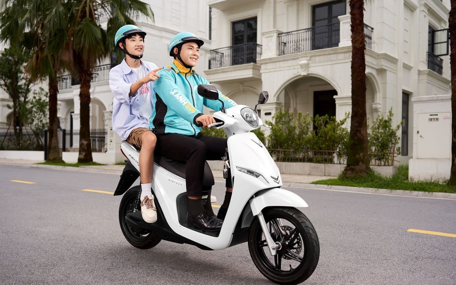 GSM miễn phí thuê, đổi pin 3 năm cho tài xế xanh SM Bike