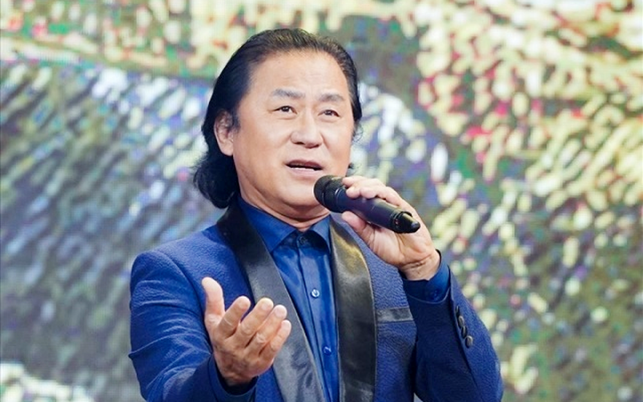 Cuộc sống an yên, viên mãn của "ông hoàng nhạc đỏ" nổi tiếng