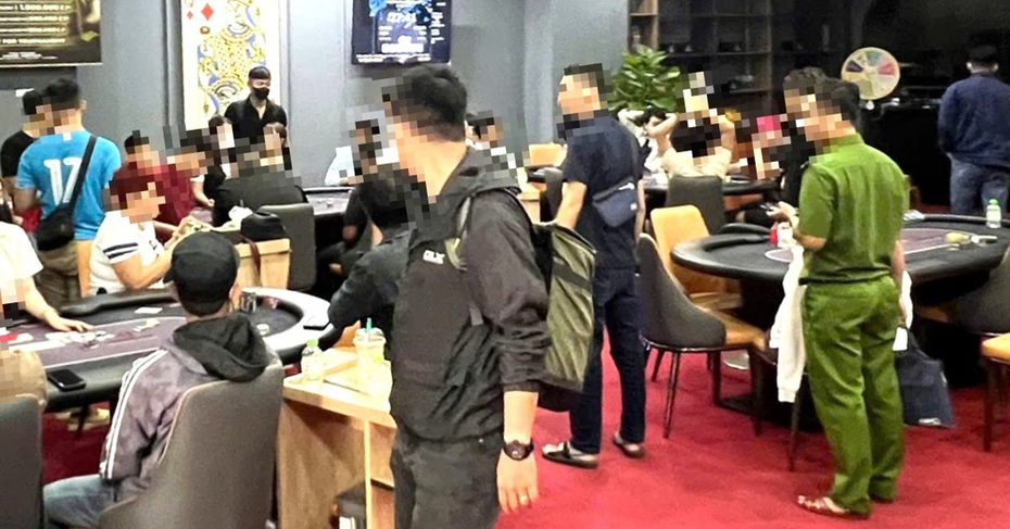 Danh tính chủ nhiệm CLB núp bóng thể thao, tổ chức poker đánh bạc trong khách sạn vừa bị bắt