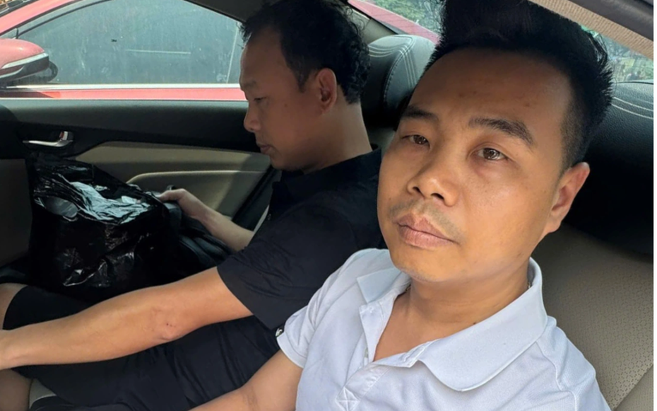 Bắt khẩn cấp 2 kẻ đi ô tô dùng hung khí tấn công nam sinh 19 tuổi gây thương tích nặng