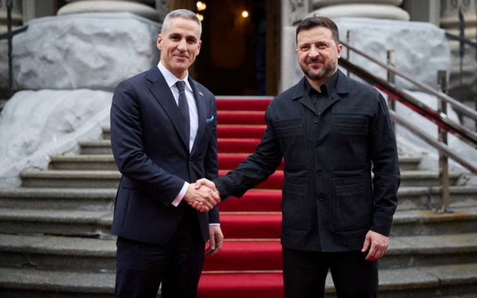 Ukraine ký thỏa thuận quốc phòng 10 năm với nhà sản xuất vũ khí Bulgaria