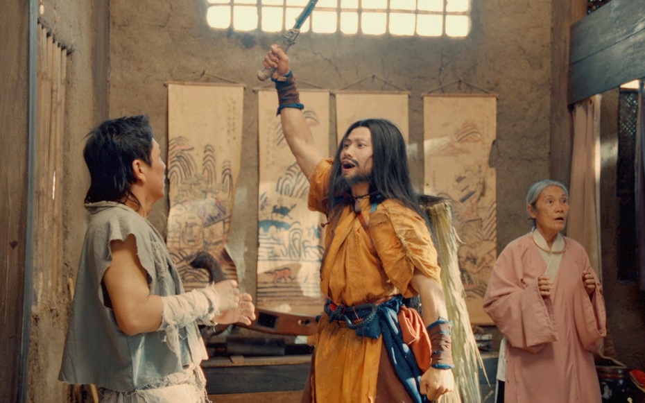 Nam diễn viên Mưa đỏ tái xuất với điện ảnh với diện mạo lạ lẫm, hoá thân giang hồ hảo hán