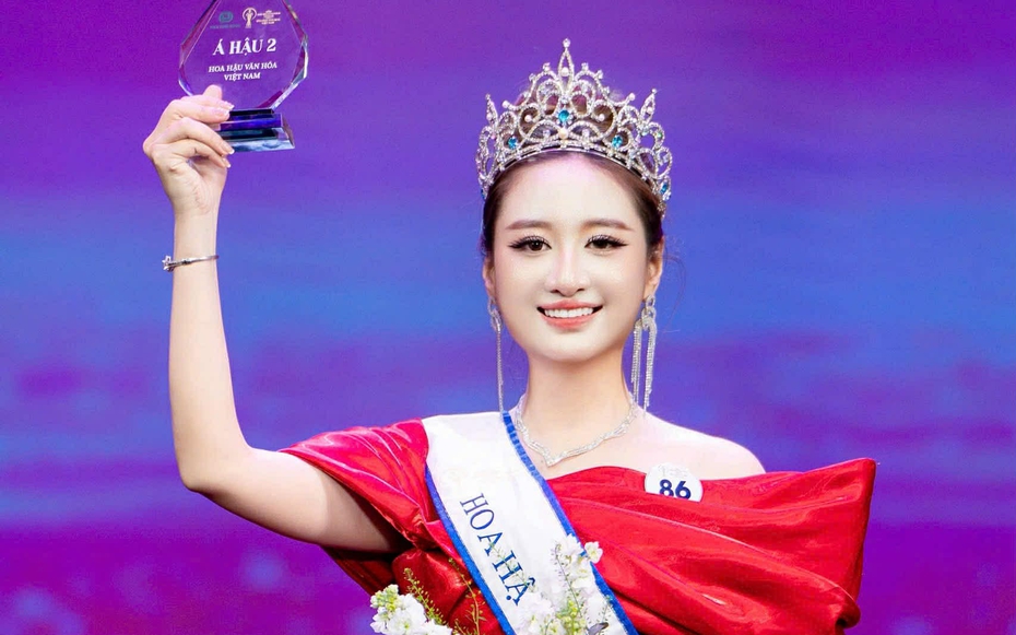 Học vấn ấn tượng, thông thạo nhiều ngoại ngữ của Á hậu là MC quen mặt trên VTV