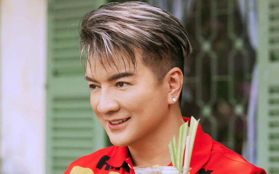 "Ông hoàng nhạc Việt" sống cảnh "gà trống nuôi con", ở tuổi U60 mở quán bán thêm cafe