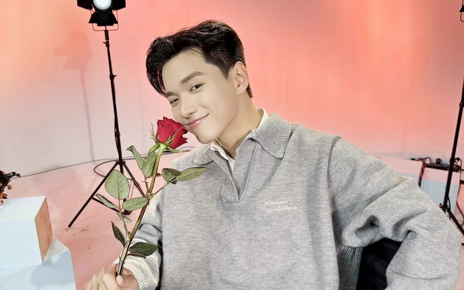 Đời thường phong trần, lãng tử gây sốt của nam MC gen Z của VTV