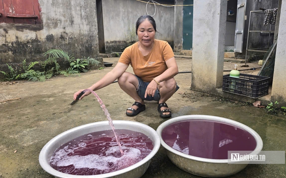 Nước giếng khoan chuyển màu tím, bốc mùi hôi tanh: Đã tìm ra "thủ phạm"