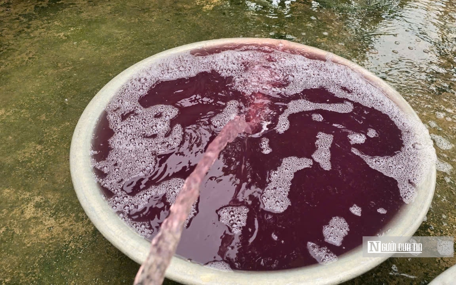 Vụ nước giếng khoan chuyển màu tím: Tạm dừng hoạt động giặt là nhà máy may