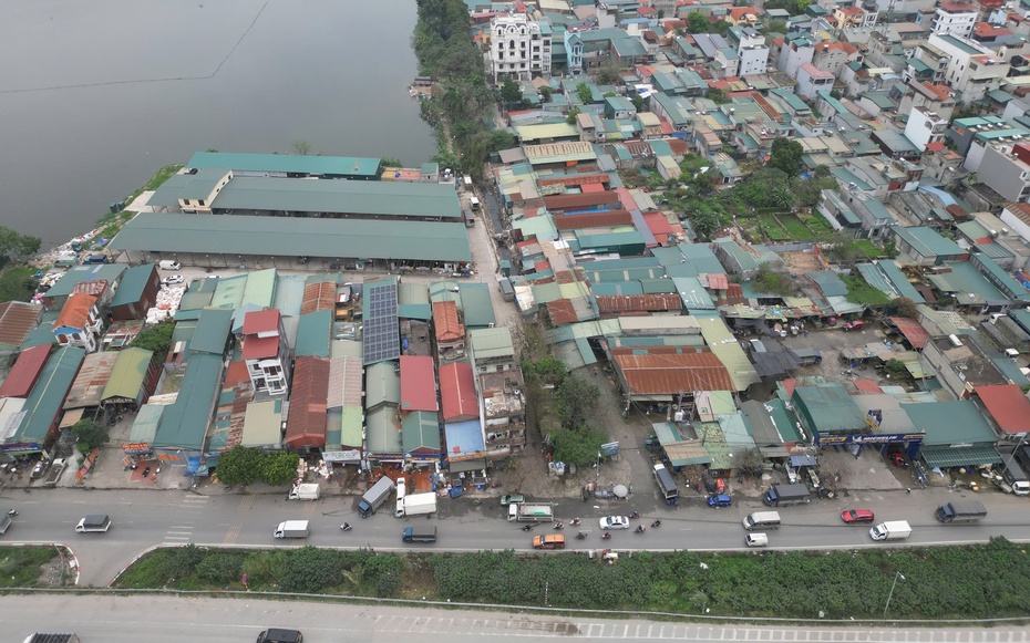 Tiểu thương chợ cá lớn nhất Thủ đô "đứng ngồi không yên"