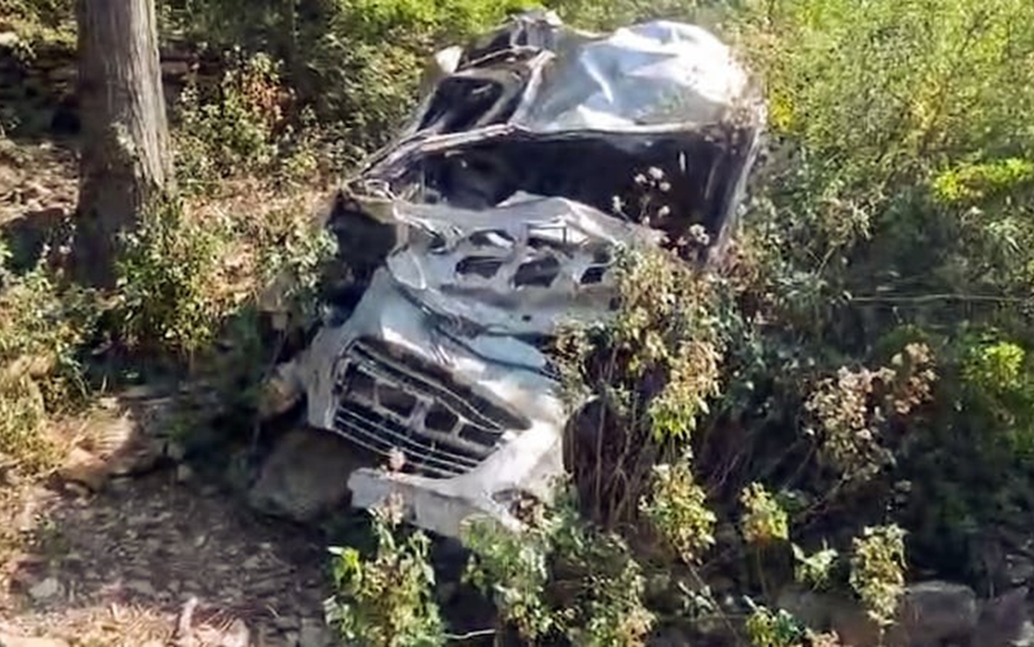 Trở về sau đám tang, xe chở khách bất ngờ lao xuống vực khiến 8 người tử vong