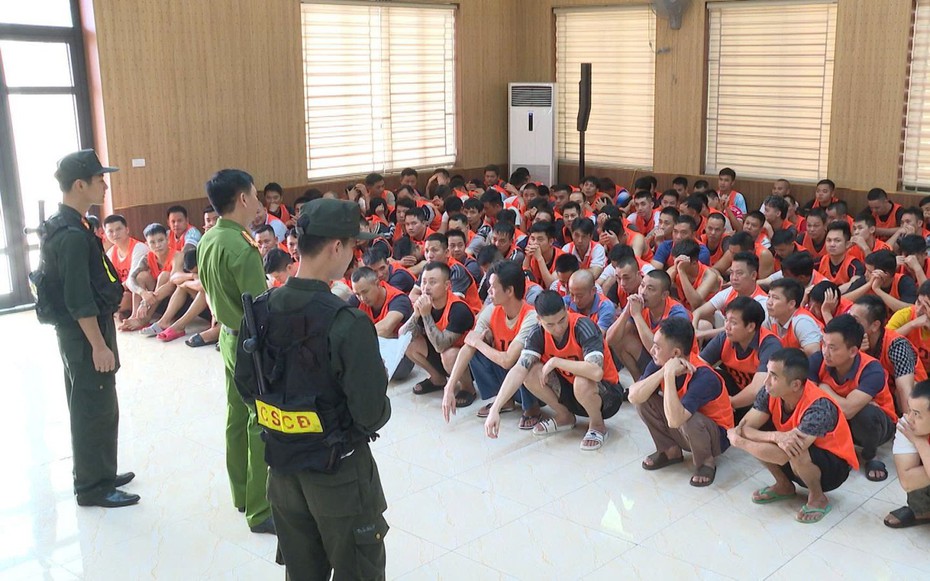 Triệt xóa "trường gà quốc tế Viêng Xay" 1.200 tỷ ở Lào do vợ chồng người Việt cầm đầu