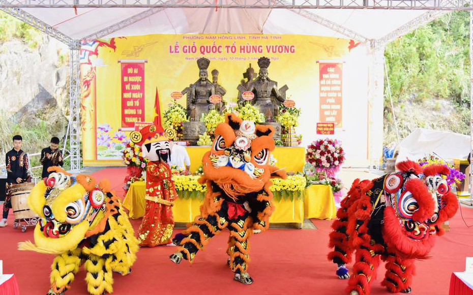Trang trọng lễ giỗ Quốc Tổ Hùng Vương ở Hà Tĩnh