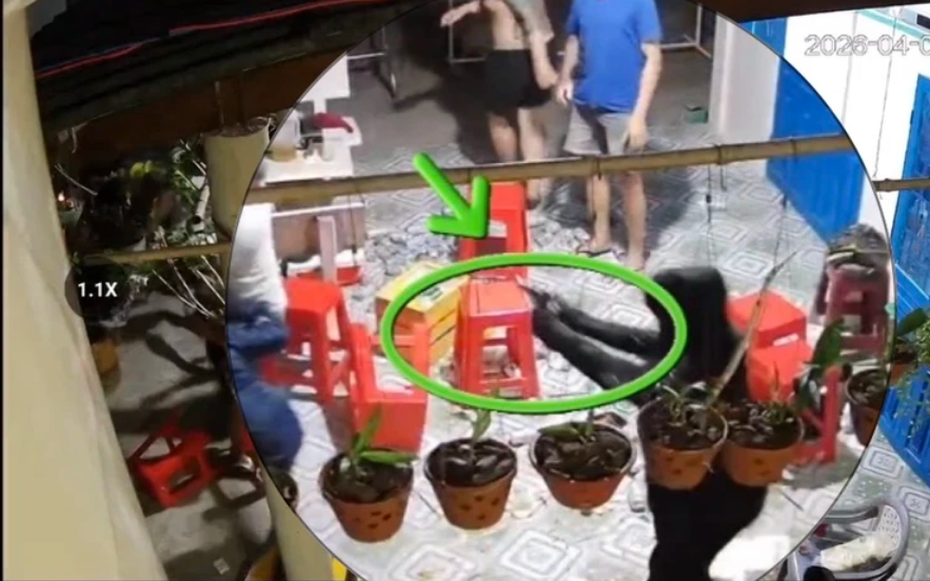 Điều tra nhóm thanh niên mang “súng” và dao truy sát 2 người bị thương sau cuộc nhậu