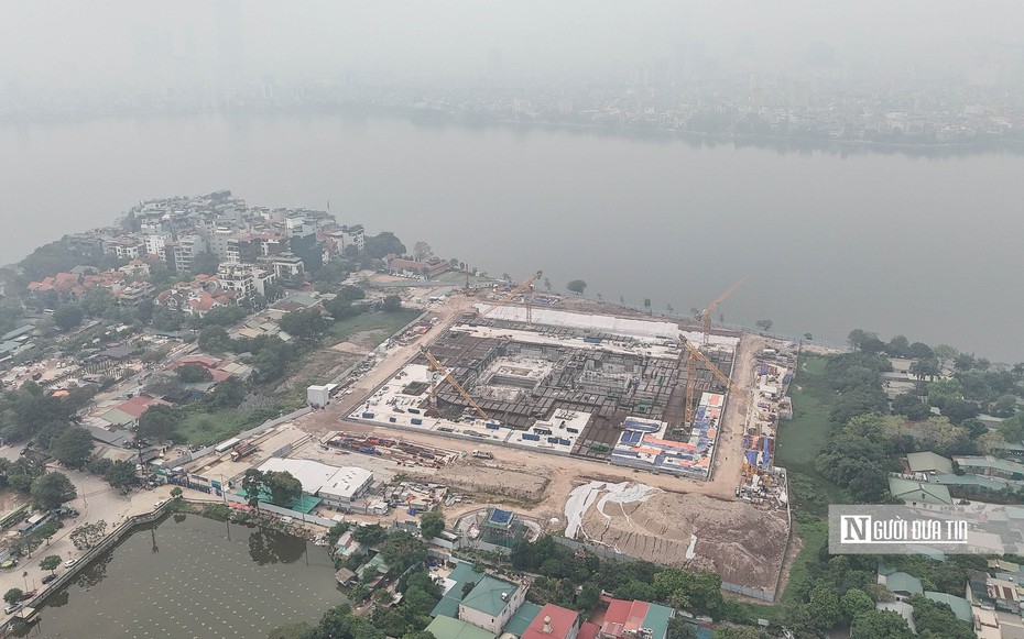 Hà Nội: Toàn cảnh đại công trường xây dựng nhà hát Opera bên cạnh hồ Tây