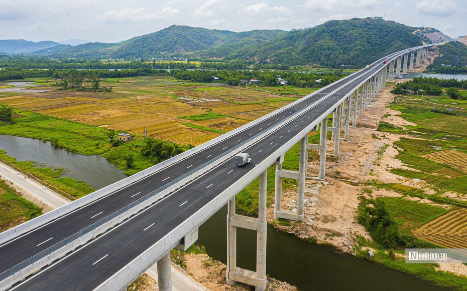 Diện mạo cao tốc Chí Thạnh- Vân Phong qua tỉnh Đắk Lắk trước giờ thông xe toàn tuyến