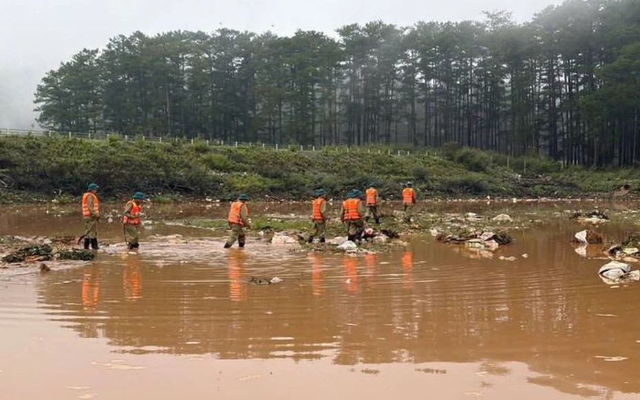 Tìm thấy thi thể nữ sinh lớp 6 bị nước lũ cuốn trôi ở Đà Lạt