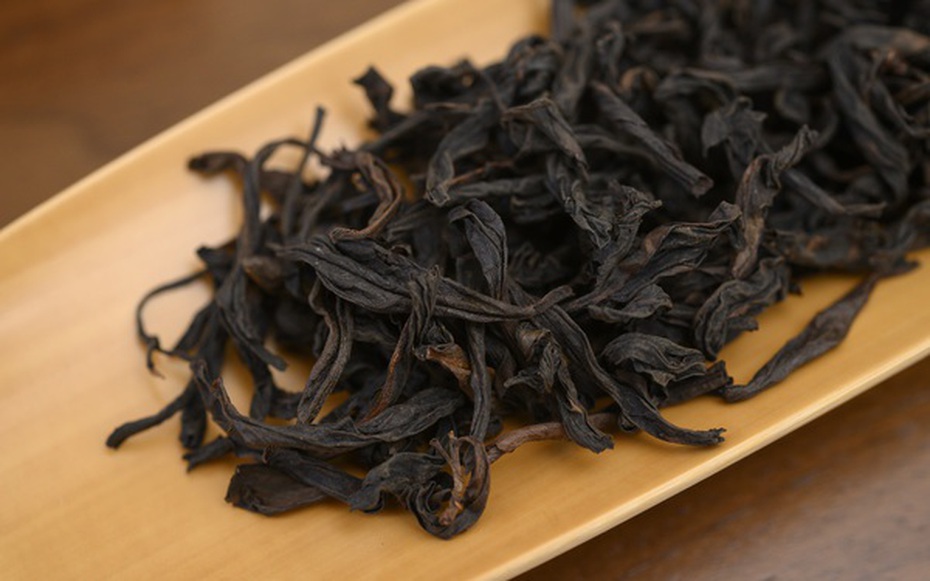 Loại lá khô đắt đỏ bậc nhất thế giới, gần 5 tỷ đồng/kg, đại gia tranh nhau mua