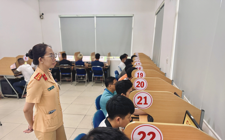 Thi bằng lái xe: Bộ Công an đề xuất tăng câu hỏi lý thuyết, bỏ sát hạch mô phỏng