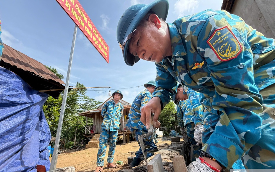 Những "người thợ xây" đặc biệt dựng mái ấm cho gia đình chính sách