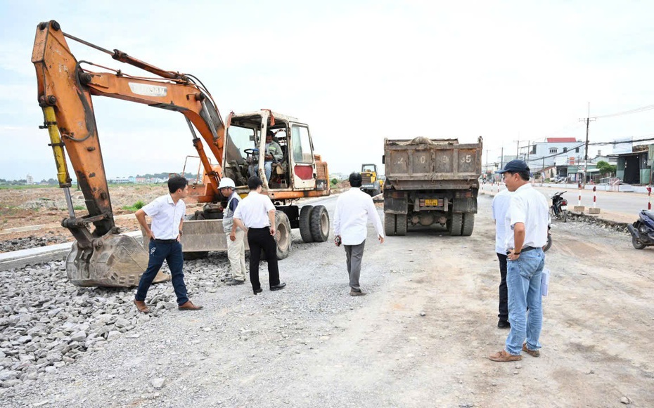 Sau phản ánh của Người Đưa Tin, Sở Xây dựng Đồng Nai kiểm tra vụ đá phong hóa "chạy" vào dự án nghìn tỷ