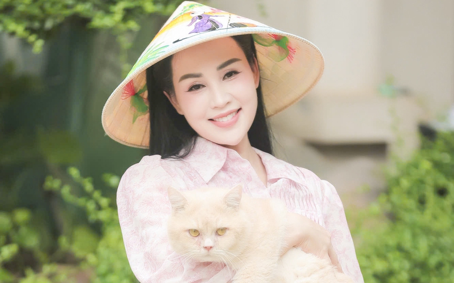Cuộc sống nhiều người mơ của nữ giảng viên đại học trong phủ 25.000m2 tại Thủ đô