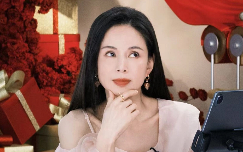 Nữ diễn viên Lý Nhược Đồng đáp trả khi bị chê hết thời